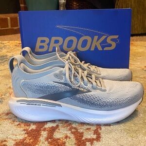 Brooks Adrenaline GTS 25, W 8D - Light Gray